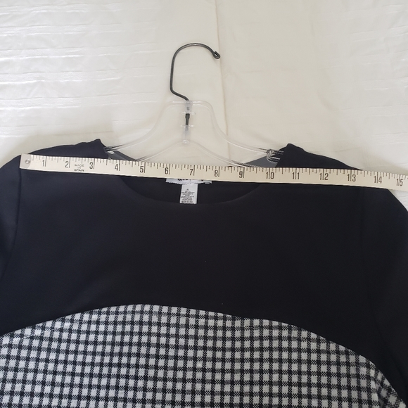 LOVE...ADY Women's Medium Long Sleeve Black and Ivory Gingham Top - Picture 9 of 9